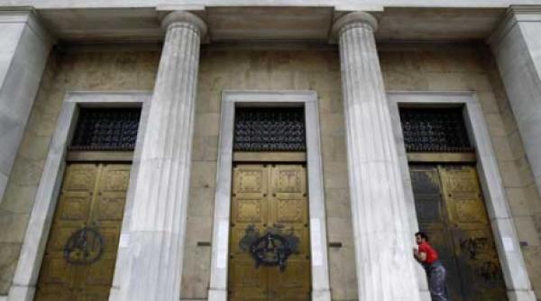 grecia salvata de la faliment