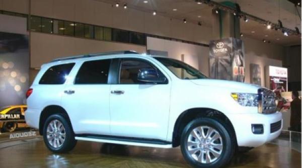 50 000 de masini toyota sequoia rechemate in service