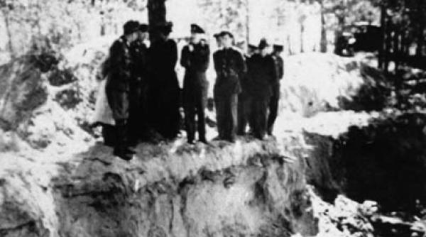 rusia publica extrase din arhiva katin