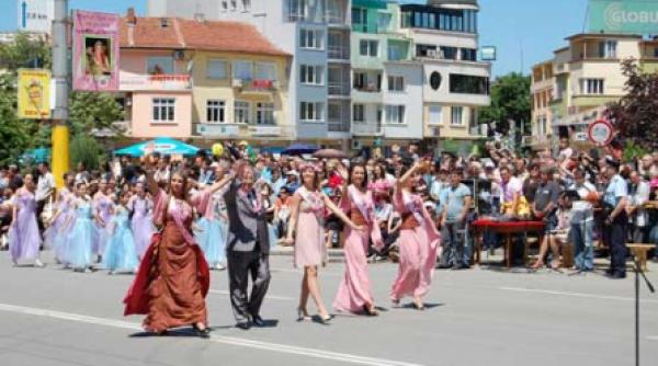 festivalul trandafirilor de la kazanlak