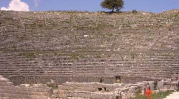 ghicind in frunze la dodona