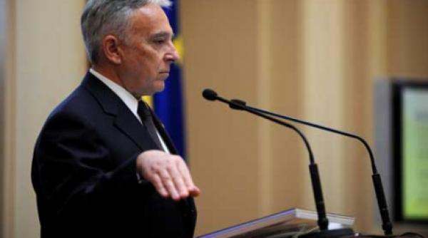 isarescu angajamentele ratate de guvern au fost mincinoase