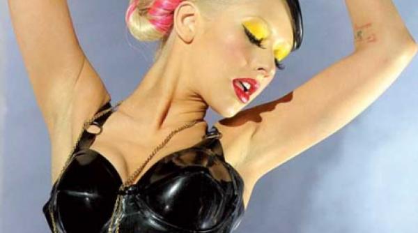 un nou clip cu aguilera