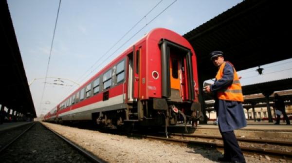 doua trenuri sunt blocate langa draganesti judetul olt