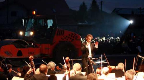 concert intr o manastire