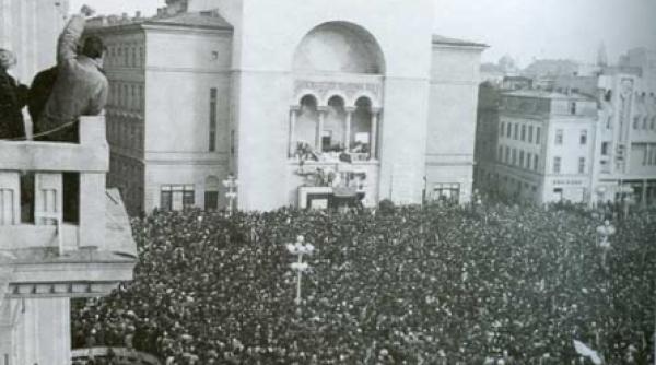 ati mintit poporul cu televizorul