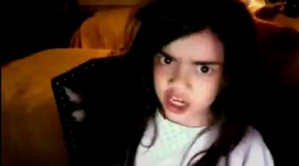 blanket si paris jackson se tin de sotii pe internet