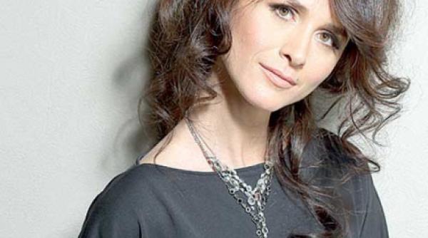 manole madalina manole 09