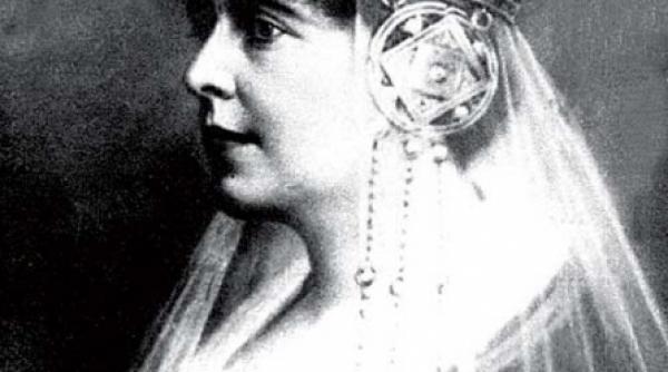 povestea vietii reginei maria