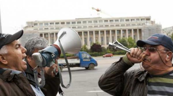 60 000 de romani azi in strada