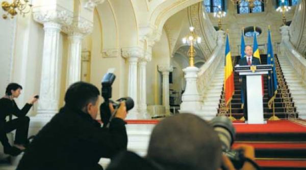 chelia lui basescu ni se arata in fotografii de 10 000 de euro