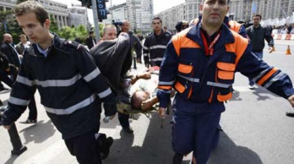 17 oameni au lesinat in piata victoriei