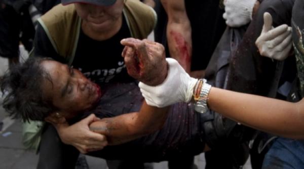 thailanda isi numara mortii si evalueaza pagubele