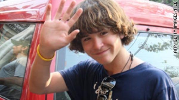 a cucerit everestul la 13 ani