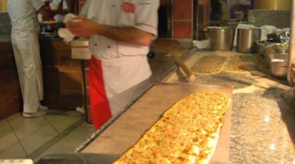 pide savuroasa inima calda a turciei