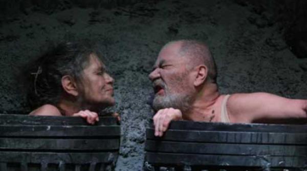 un teatru de proiecte la aniversare