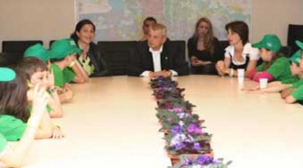 detectivii curateniei fata in fata cu sorin oprescu