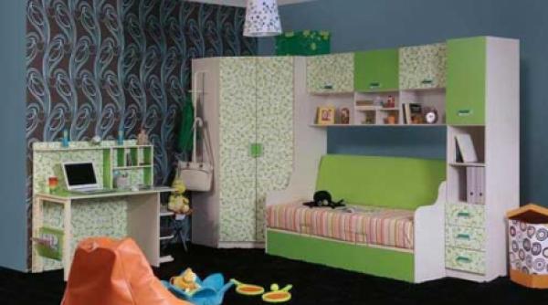 mobilierul compact functionalitate si design pentru camera copilului