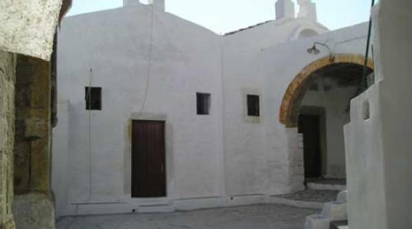 skyros o nestemata a marii egee