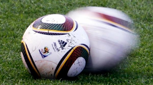 jabulani mai imprevizibil si mai rapid decat precedentele baloane oficiale de la cm