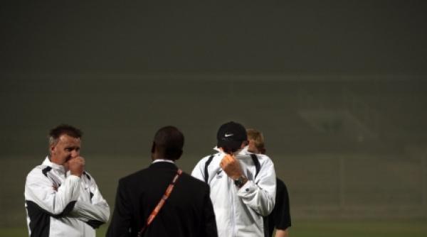 primul antrenament al noii zeelande pe taram african perturbat de fum