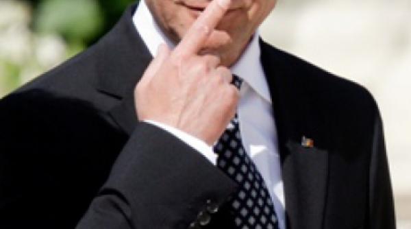 basescu a dezamagit romanii care il asteptau in piata universitatii