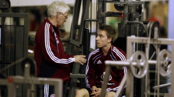 danemarca fara selectioner olsen este imobilizat la pat