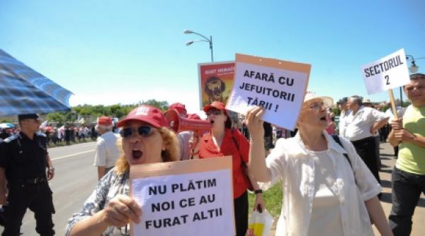 sindicalistii au protestat la parlament pentru a treia zi consecutiv