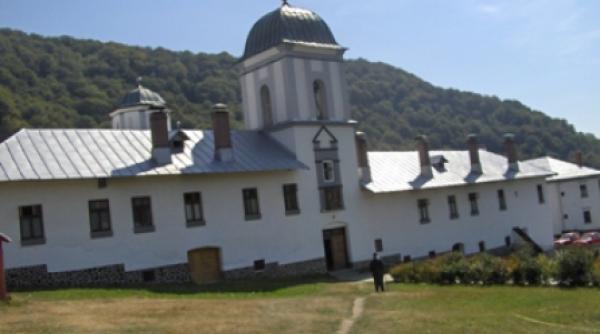 manastirea frasinei imigrant ilegal camuflat in calugar