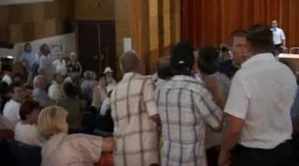 incaierare la iasi din cauza masurilor de austeritate