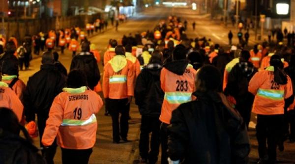 ciocniri intre politie si stewarzi dupa germania australia