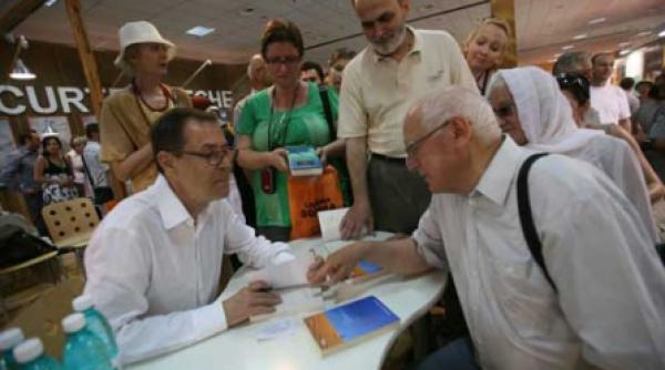 scriitorul petru popescu si jocul dintre el si glorie