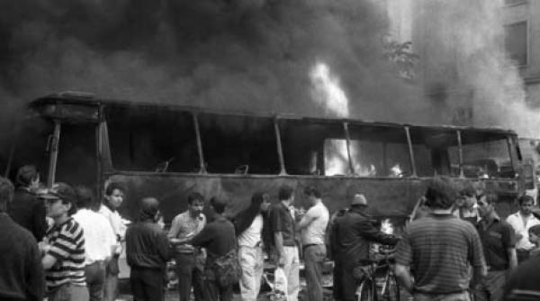 tu ce ai cautat fa aici vrei democratie uite democratie