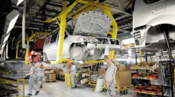 dacia sparge criza cu duster