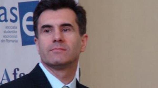 lucian croitoru salariile si pensiile ar trebui sa ramana reduse in urmatorii 2 ani