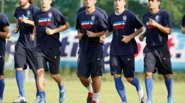 piti a razbit in fata lui gigi