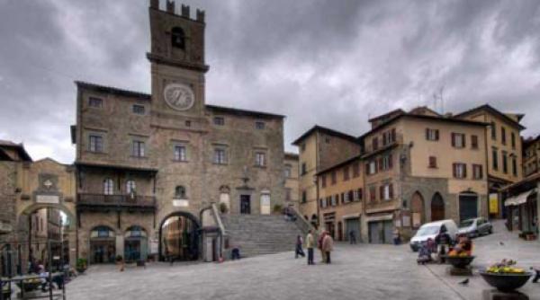 cortona istoria sub soarele bland al toscanei