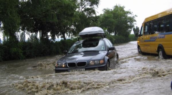 63 de localitati inca afectate de vremea rea