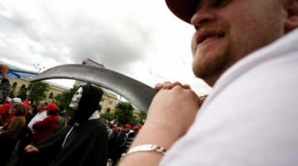 criza cine a pierdut cine a castigat