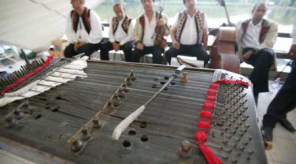 sarbatoarea muzicii taranesti la muzeul satului bucovinean