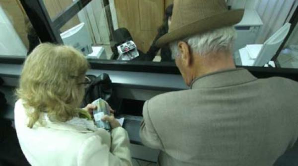 criza i a facut pe romani mai economi