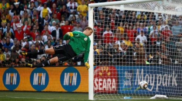 neuer se lauda ca a pacalit arbitrul la golul lui lampard