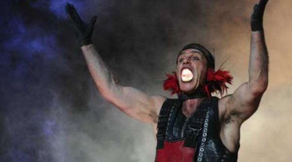 show ul ramms ein ne a lasat masca