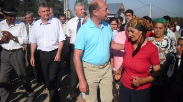 basescu catre sinistrati de ce v ati facut case aici mai oameni buni