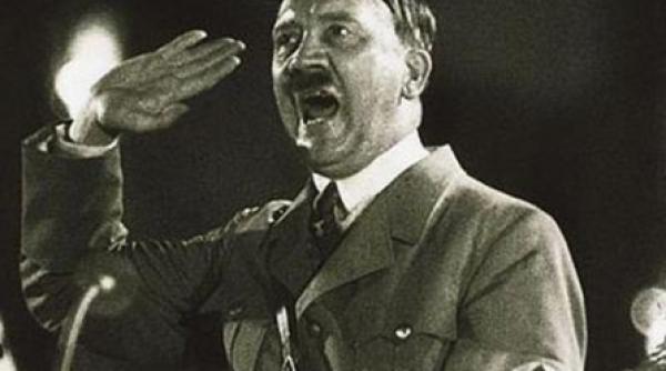 risca puscaria pentru ca a folosit un discurs al lui hitler ca sonerie de mobil