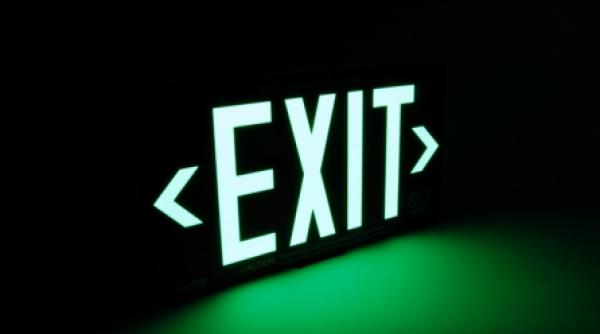 romanii s au saturat de tara lor specialistii avertizeaza asupra unui posibil exod in masa