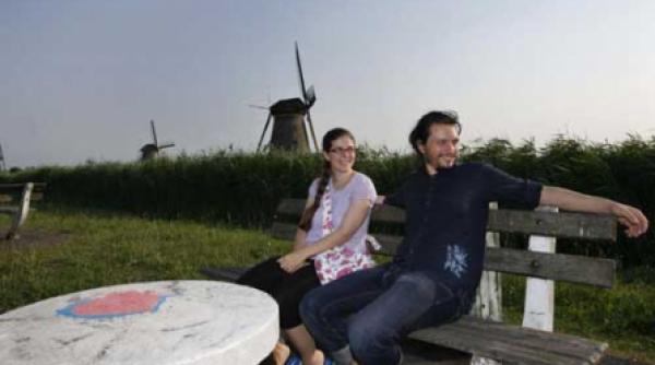 romani printre mori de vant