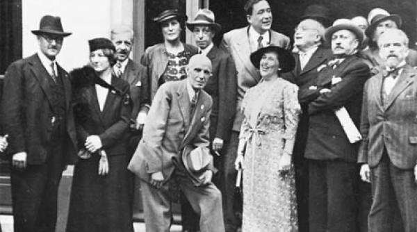 conferinte si recenzii muzicale