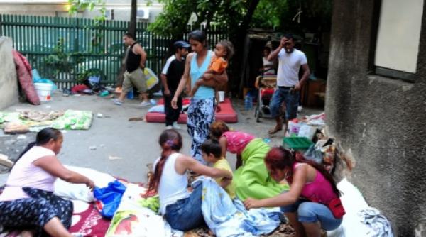 britanicii despre tigani la inchisoare ar duce o mai bine decat in romania afara cu aceste scursuri