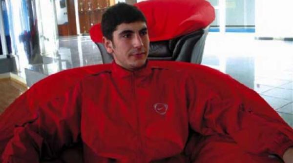 avem doi portari romani